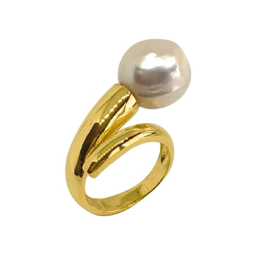 Lisa Baroque Pearl Ring