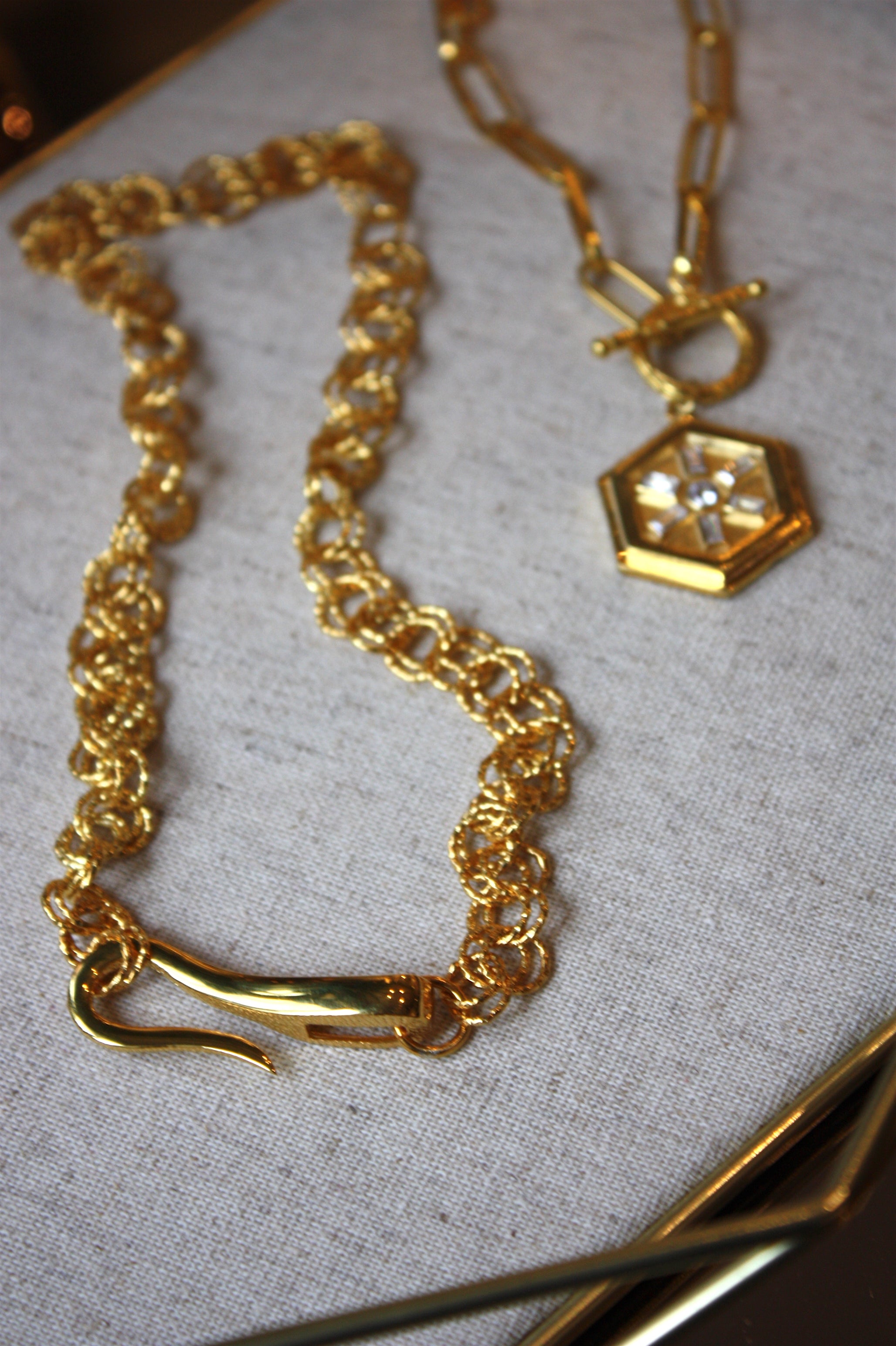 Bond Chain Hook Necklace