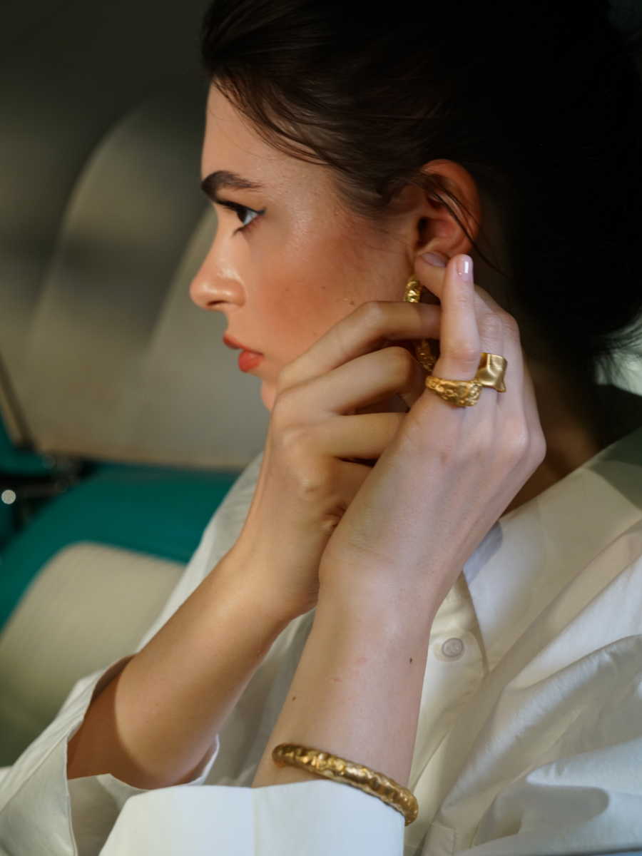 Deka Amorphous Rectangle Ring
