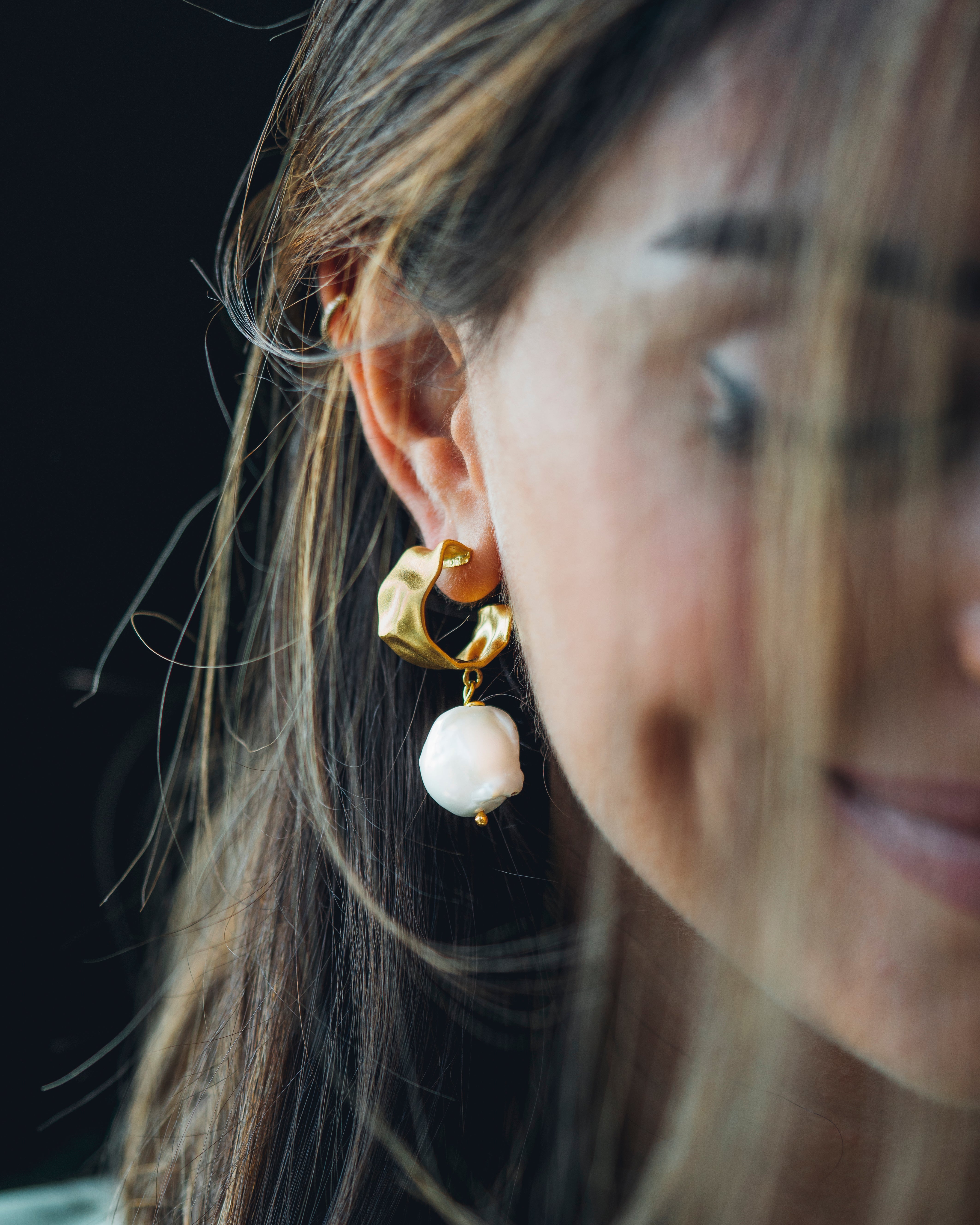 Cora Pearl Hoop Earrings