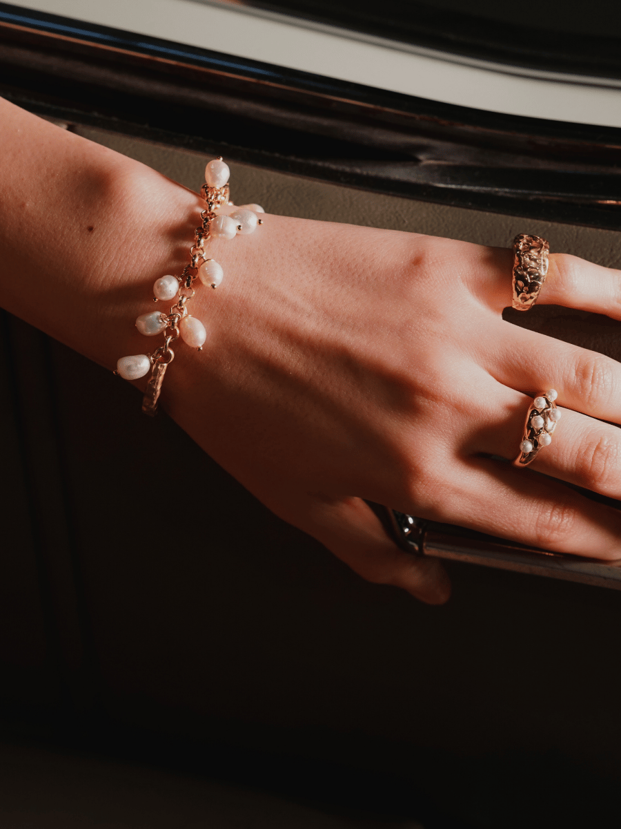 Layda Amorphous Matte Pearl Bracelet