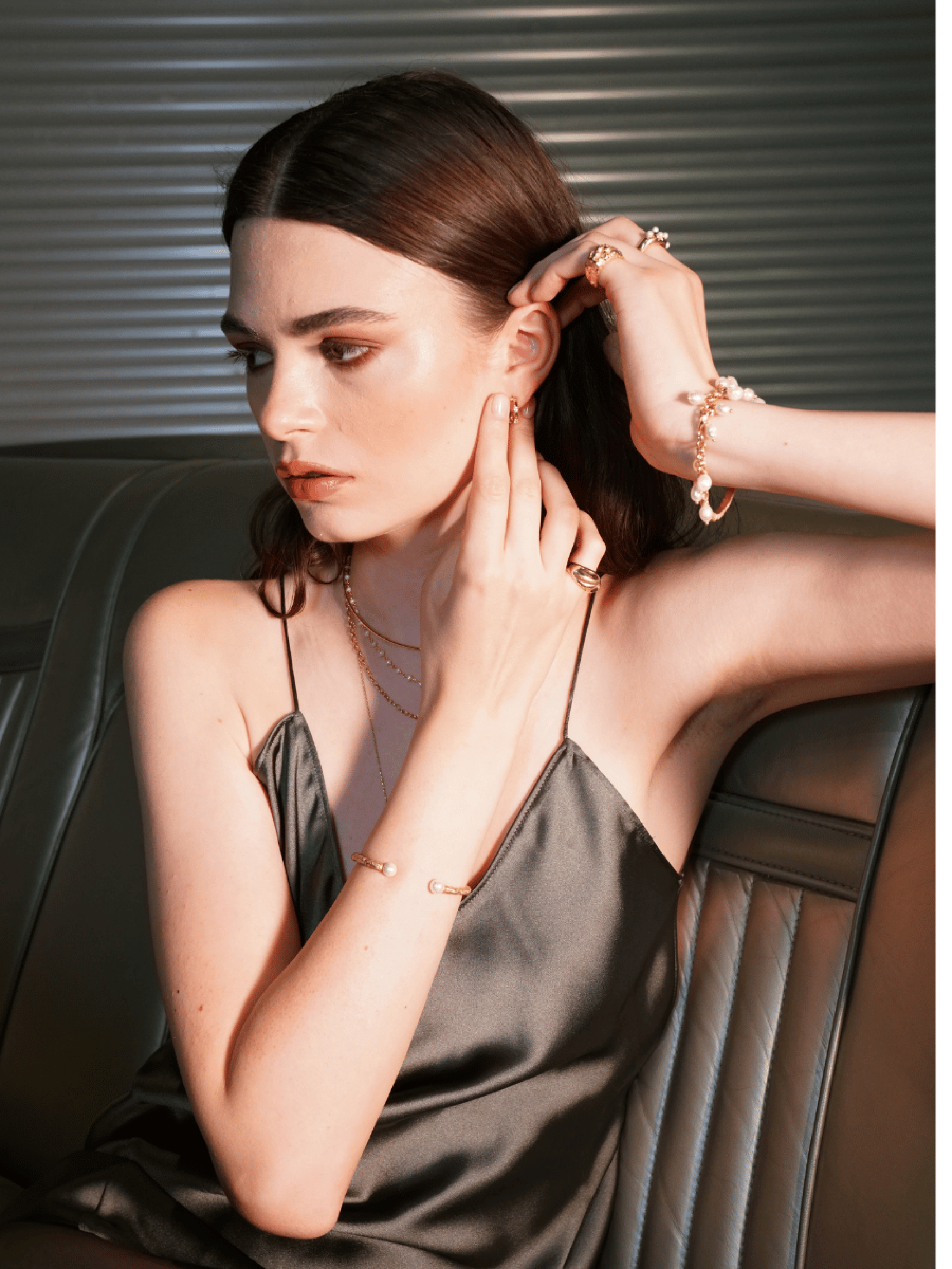 Layda Amorphous Matte Pearl Bracelet