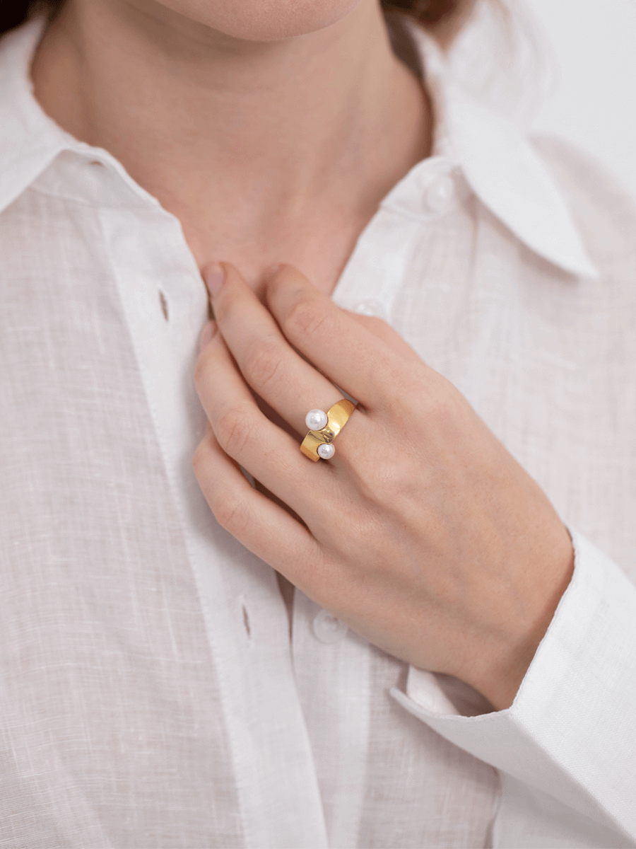 Nila Pearl Ring