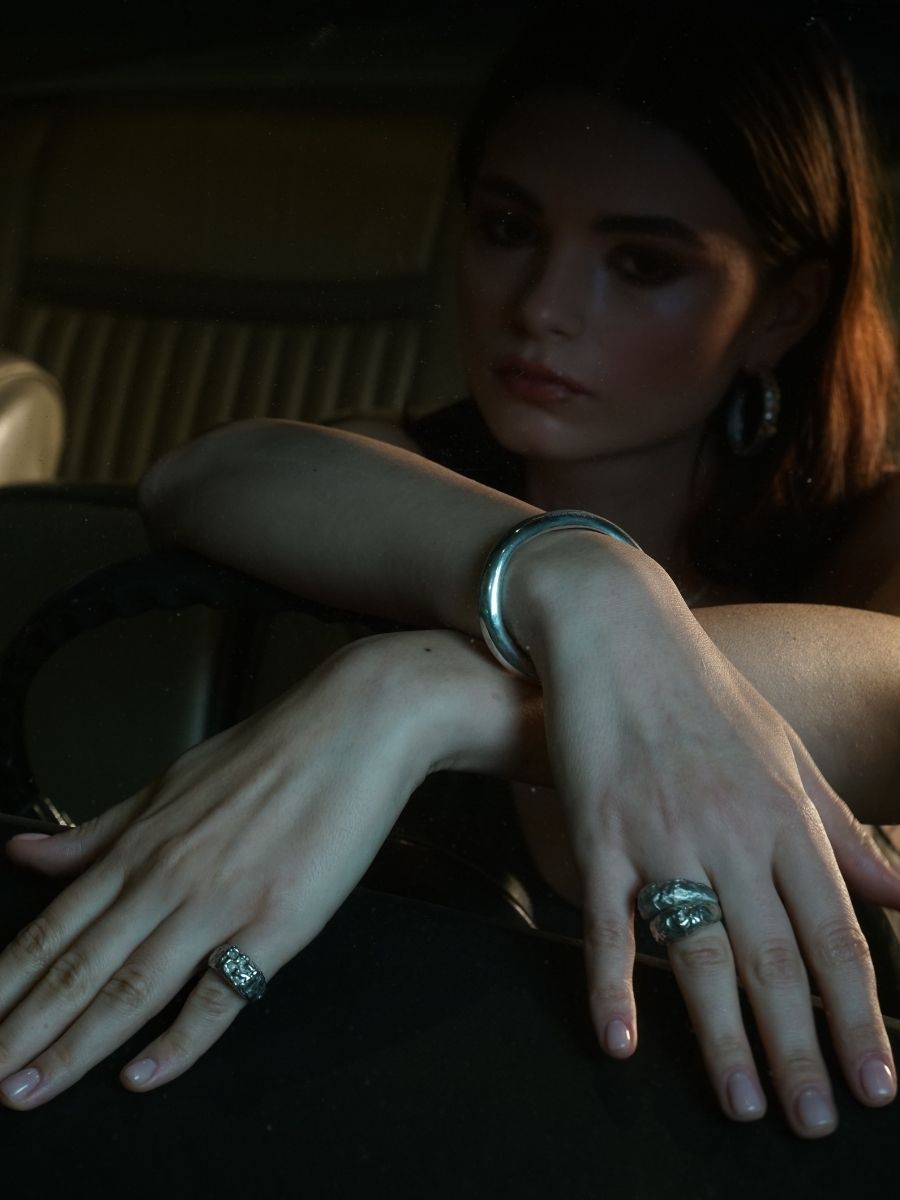 Pary Amorphous Oval Ring